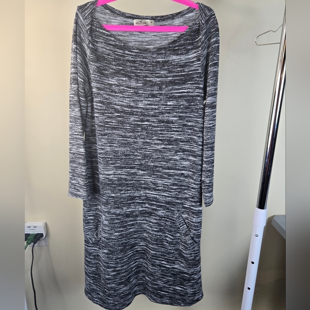 Hollister 3/4 Sleeve Dress Size Medium Gray/White